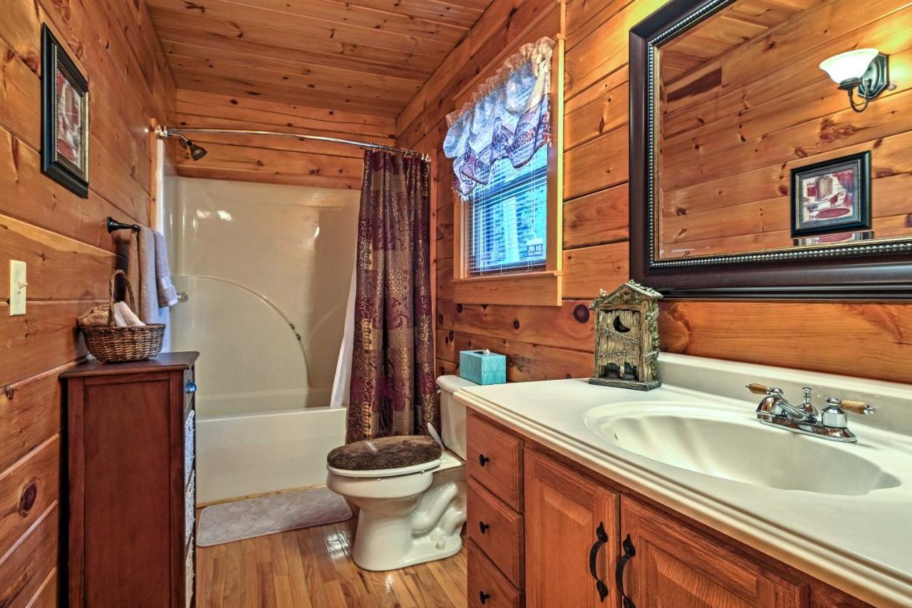 Pigeon Forge Cabin With Hot Tub, Grill And Pool Table! Villa Sevierville Exterior photo